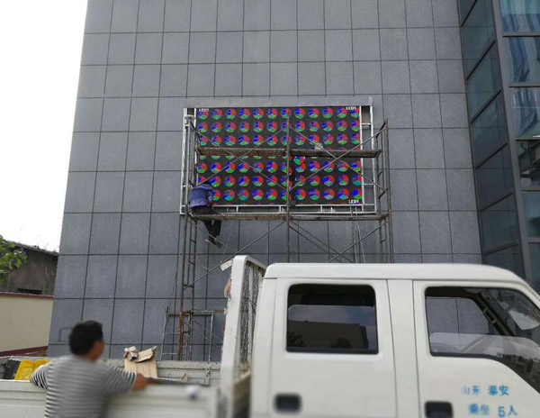 LED顯示屏的內容和字體如何操作修改 LED顯示屏的內容和字體如何操作修改